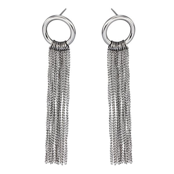 Stainless steel chain earrings with rectangular fasteners used for embossed wear.