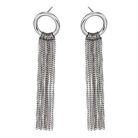 Stainless steel chain earrings with rectangular fasteners used for embossed wear.